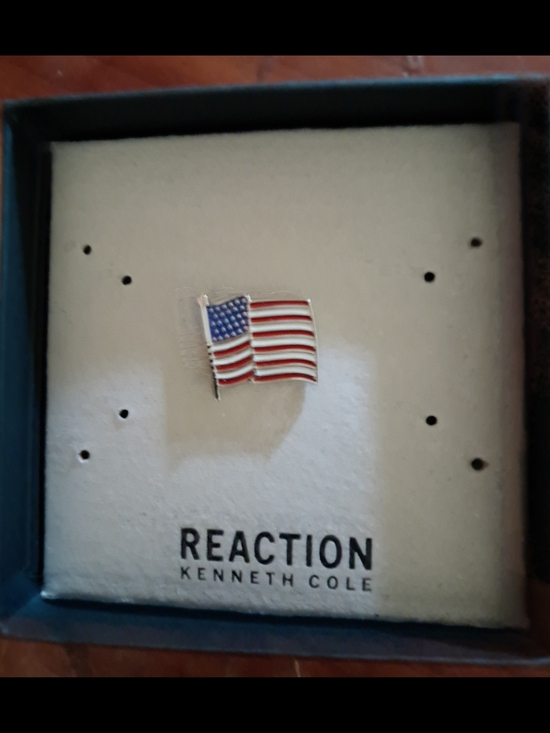 Kenneth Cole Other - Kenneth Cole Reaction Enamel American Flag Lapel Pin in Red White Blue